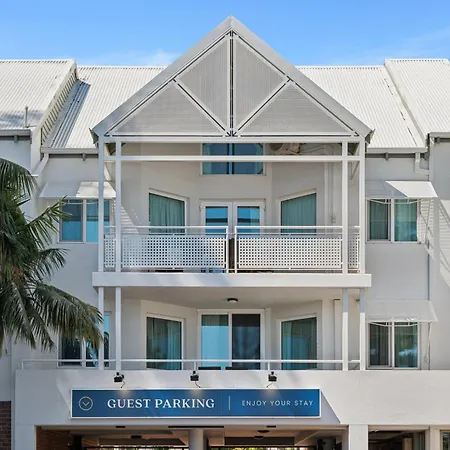 Broadwater Resort Como-2