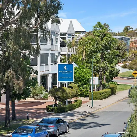 Broadwater Resort Como-3